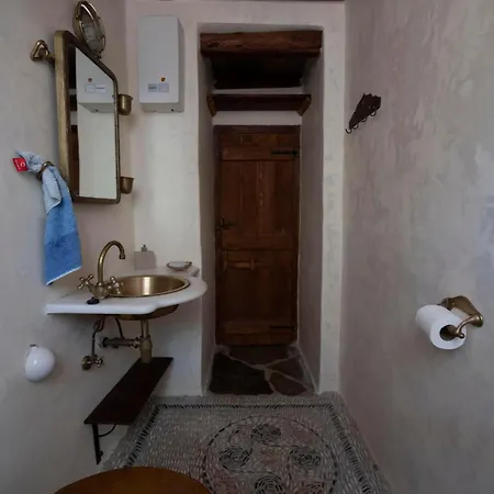 Дом отдыха Authentic 1681 Cycladic Castle-House 