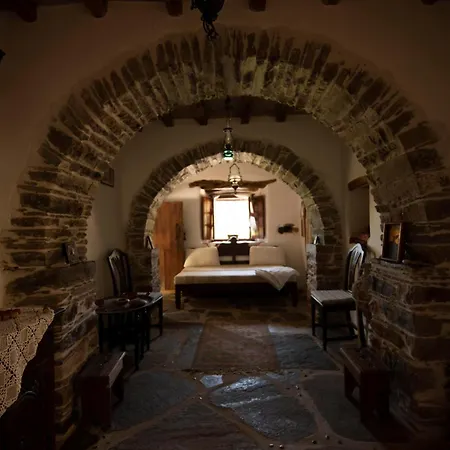 Дом отдыха Authentic 1681 Cycladic Castle-House 
