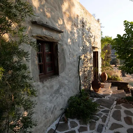 Дом отдыха Authentic 1681 Cycladic Castle-House 